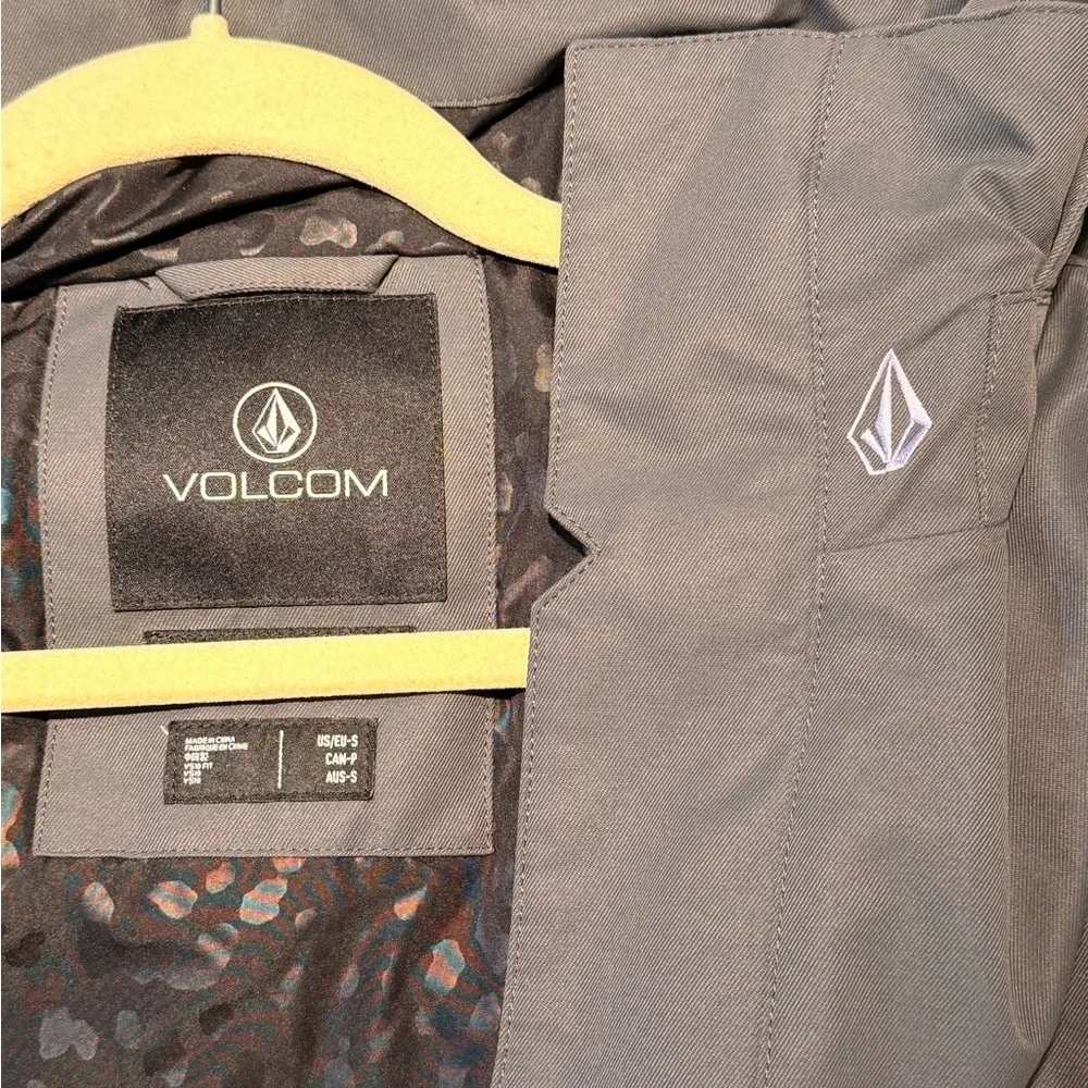 Volcom Lavender and Gray Snow Jacket - Picture 6 of 7